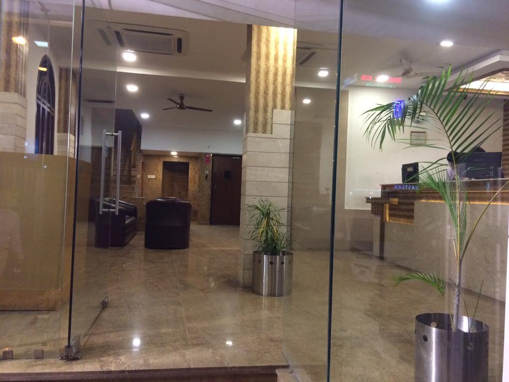 Hotel Kings Crown Vip Road Calcuta Exterior foto